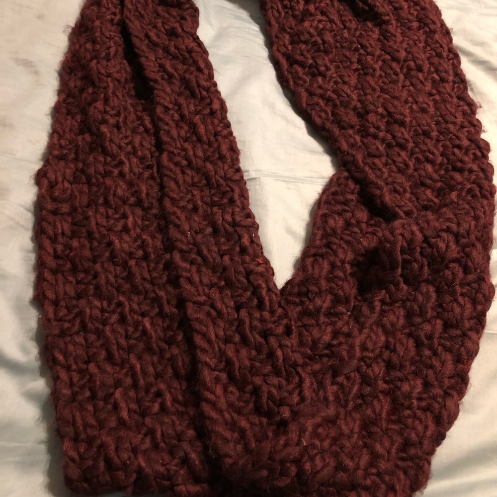 Old Navy Infinity Scarf Burgundy